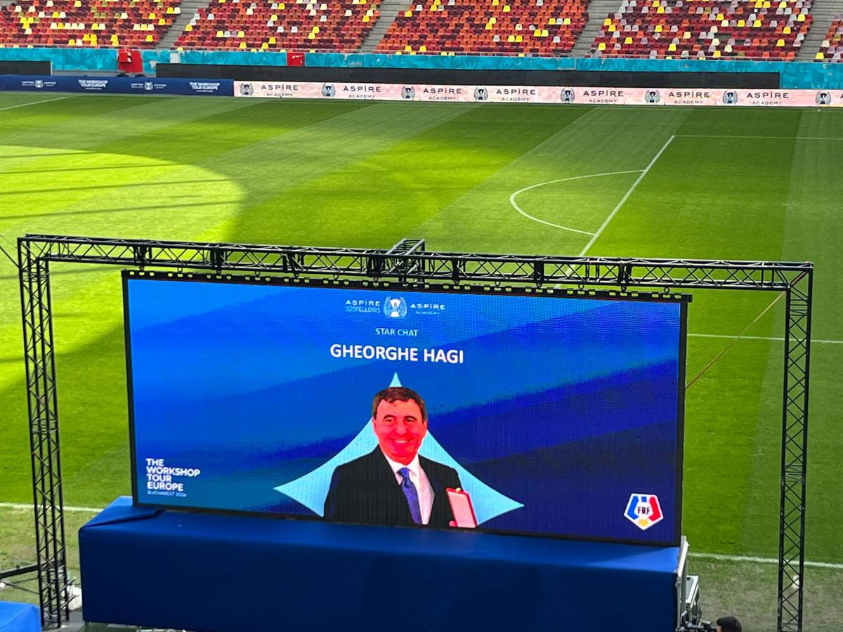 Cine e fostul fotbalist care s-a pozat cu Gică Hagi la evenimentul FRF de astăzi: au intrat în vestiarul Stelei în aceeași zi
