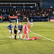 David Miculescu s-a accidentat în Farul - FCSB // FOTO: Ionuț Coman (GSP.ro)