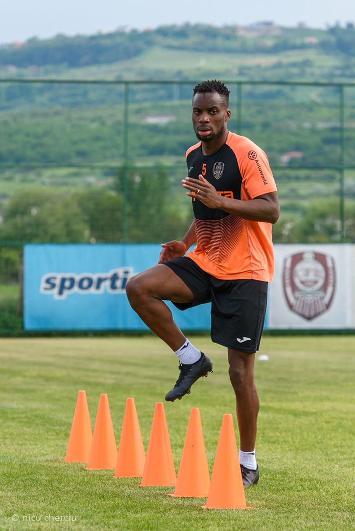 Part-time la CFR Cluj: campioana e în pericol să piardă doi titulari în play-off!