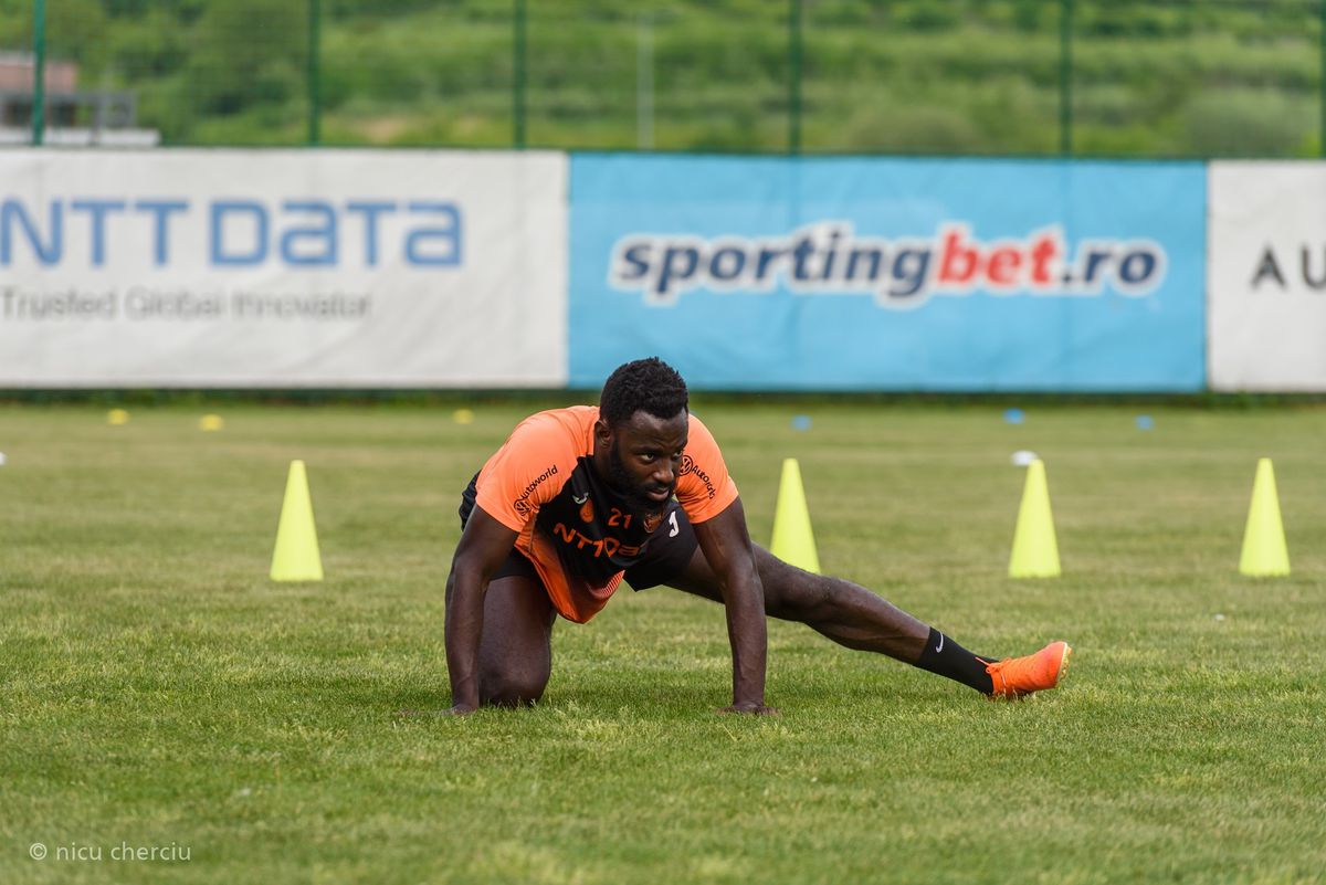 Bălgrădean și Arlauskis, față în față » Un portar de top din Liga 1 îi compară: „Este de departe cel mai bun!”