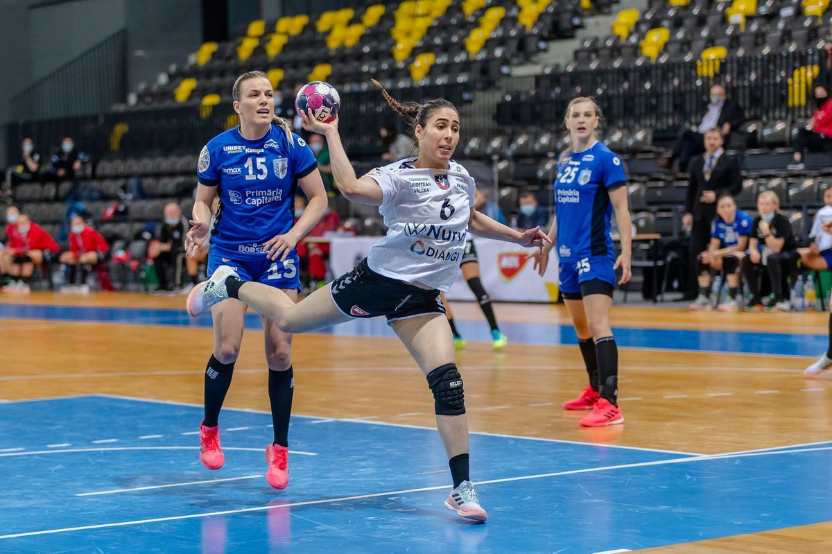 CSM București - SCM Rm. Vâlcea // FOTO: Dan Potor