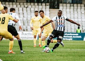 Antrenorul care-i pune în gardă pe „câini” înaintea meciurilor de baraj: „Dinamo nu e favorită!”