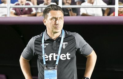 Primul antrenor care pleacă după play-out » Ilie Poenaru e gata să vină în locul lui
