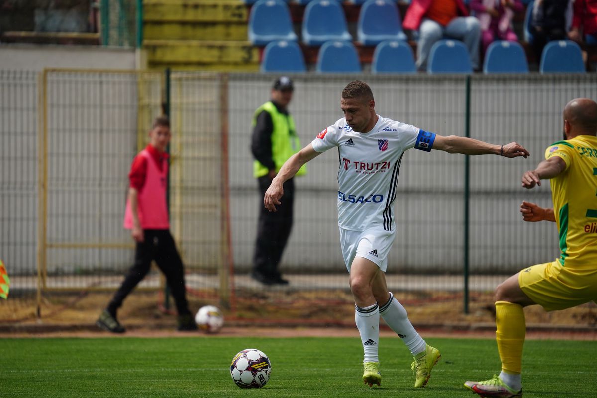 10 lucruri observate de reporterul GSP la FC Botoșani - CS Mioveni » Flori, lacrimi, aplauze și multe debuturi