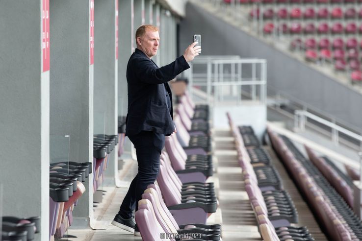 Neil Lennon, prima oară pe Giulești/ foto: Facebook @Rapid