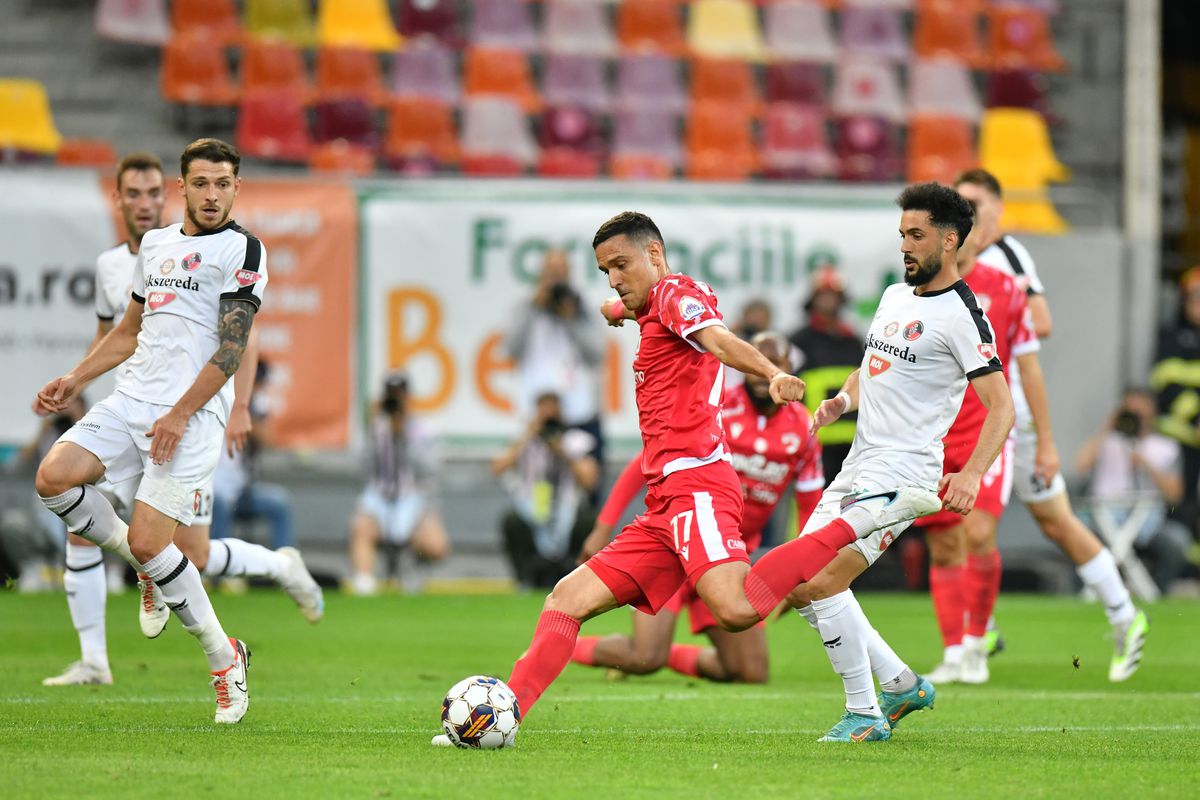 Gol nePOLITICos în Dinamo - Csikszereda! Fentă à la Iniesta, iar Arena Națională a ERUPT!