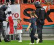 Pe aici se trece? Imaginile serii după Dinamo - Csikszereda, cu o fetiță și un jandarm în prim-plan