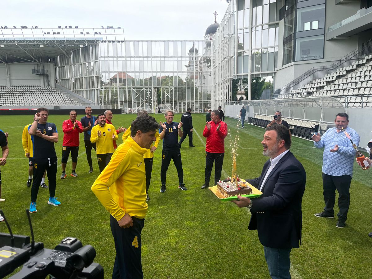 Miodrag Belodedici a împlinit 60 de ani și a fost sărbătorit de colegii din Generația de Aur: „Mă simt la fel de bine că la 40!”