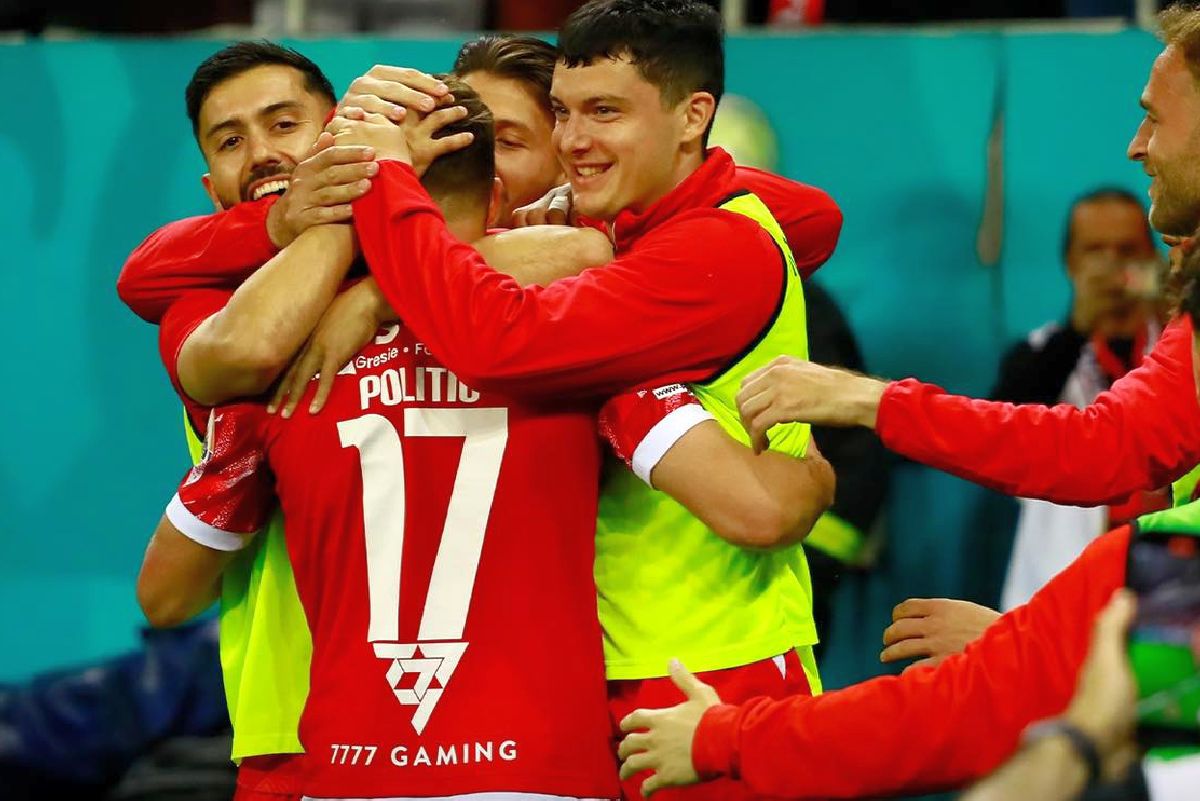 Note GSP în Dinamo - Csikszereda 2-0 » Dennis Politic și restul lumii!