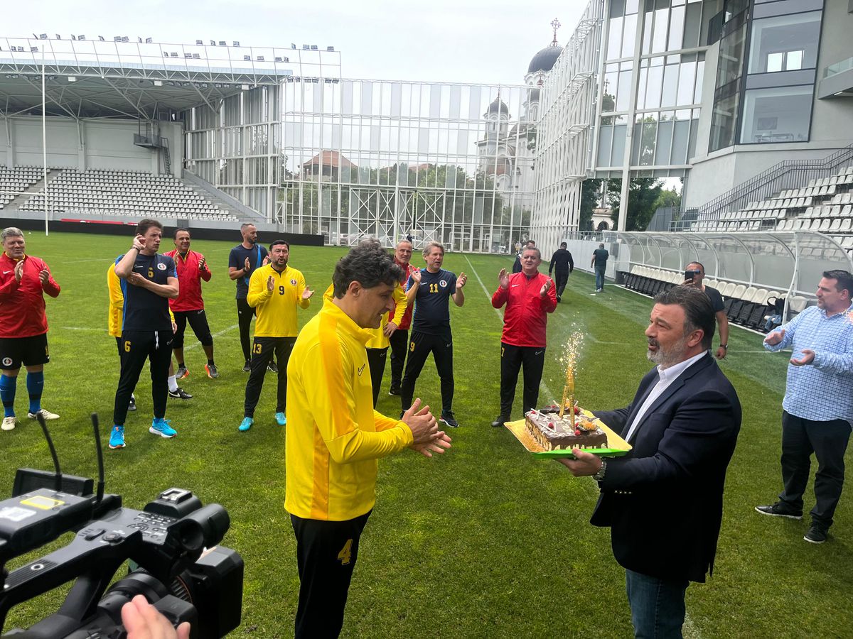 Miodrag Belodedici a împlinit 60 de ani și a fost sărbătorit de colegii din Generația de Aur: „Mă simt la fel de bine că la 40!”