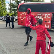 Sosirea dinamoviștilor la stadion / FOTO: Carmen Dumitru (Gazeta Sporturilor)