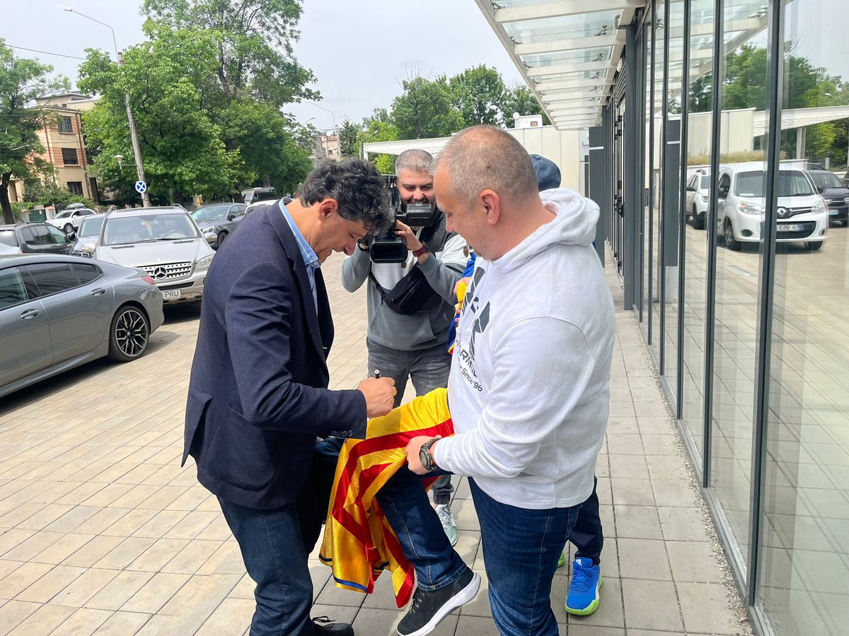 Miodrag Belodedici a împlinit 60 de ani și a fost sărbătorit de colegii din Generația de Aur: „Mă simt la fel de bine că la 40!”