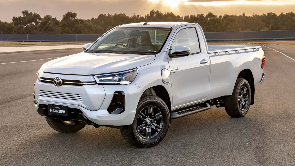 Cum arată modelul Hilux, prima mașină full electric de la Toyota