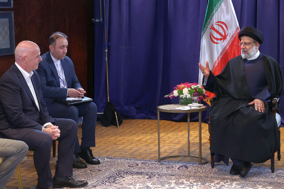 Ebrahim Raisi e mort » Legăturile cu sportul ale președintelui Iranului: execuții și drepturi restrânse pentru femei, dar validat de Infantino