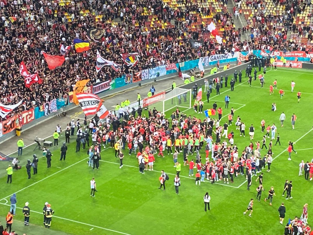 Invazie pe teren după Dinamo - Csikszereda