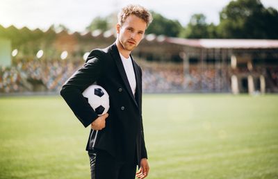 De pe teren în online: Cum sportivii români își transformă pasiunea în afaceri digitale