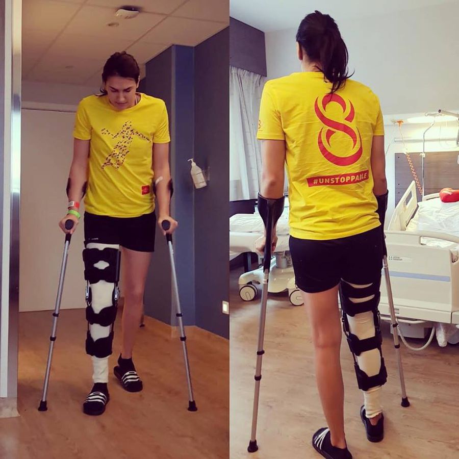 Cristina Neagu aflată în revenire după accidentarea la genunchi din 2018 De la glorie la adio » Totul despre cariera Cristinei Neagu: debutul briliant la Mondialul din Franța, accidentările care i-au adus durere și revenirea acasă