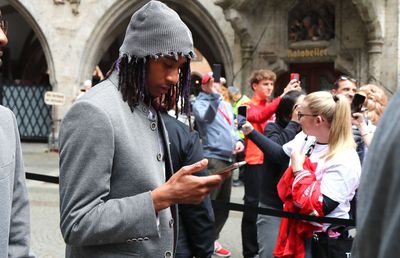 Ciudatul Michael Olise » Ce făcea atacantul lui Bayern în timp ce coechipierii petreceau