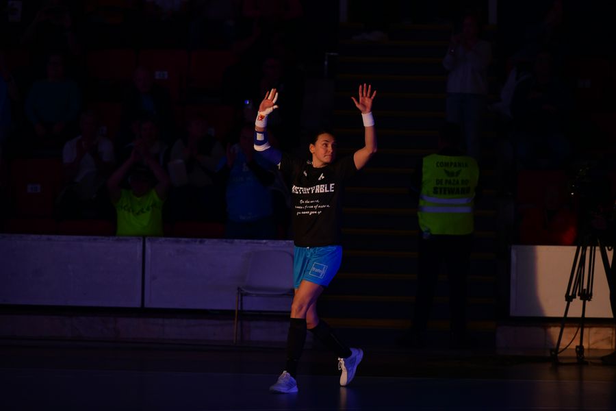 Cristina Neagu și un ultim salut pentru handbal FOTO Cristi Preda Prima antrenoare din cariera Cristinei Neagu, interviu-eveniment pentru GSP: „A fost un dar de la Dumnezeu”