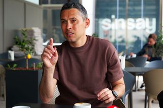 Interviu cu Paul Codrea la Timișoara: „Dă 3 goluri și se crede regele Bucureștiului o săptămână!”. Amintiri cu Del Piero, Maldini și Zola