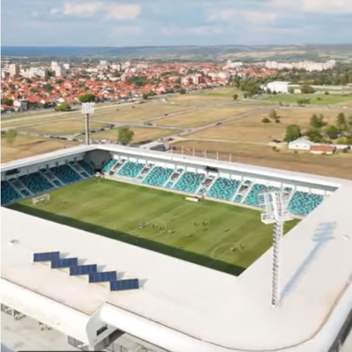 Stadionul din pădure, construit cu 30 milioane de euro, va găzdui primul mare meci! Echipa locală n-a jucat vreodată pe prima scenă