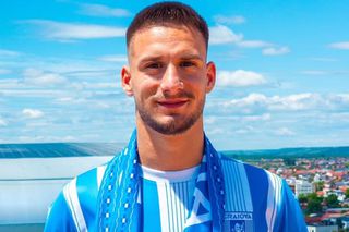 Mihnea Rădulescu, după ce a fost transferat de Universitatea Craiova: „Sunt un jucător mingicar” + Ce a discutat cu Mirel Rădoi