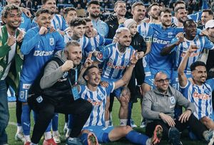 Zi plină la Universitatea Craiova! Au transferat „perla” din Ghencea și au prezentat un fotbalist curtat din Superligă: „Leilor, nu mai căutați! Sunt aici!”