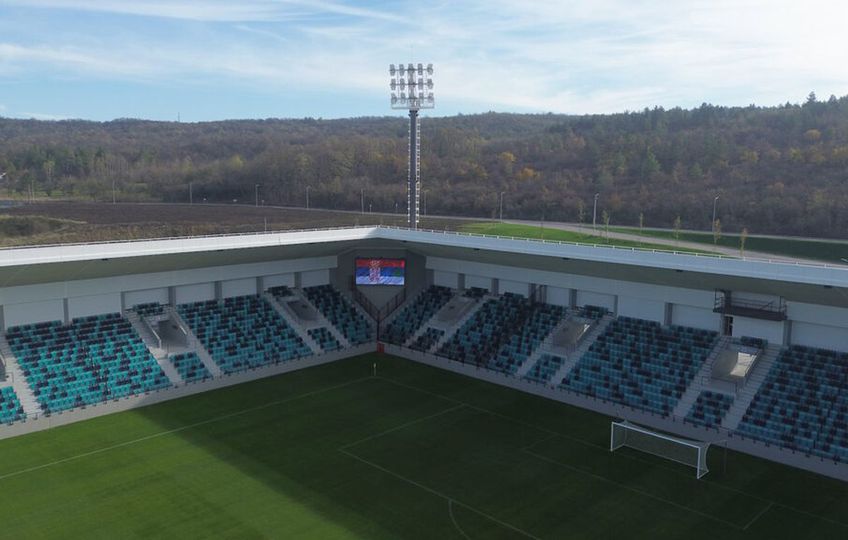 FOTO Stadionul din pădure, construit cu 30 milioane de euro, va găzdui primul mare meci! Echipa locală n-a jucat vreodată pe prima scenă