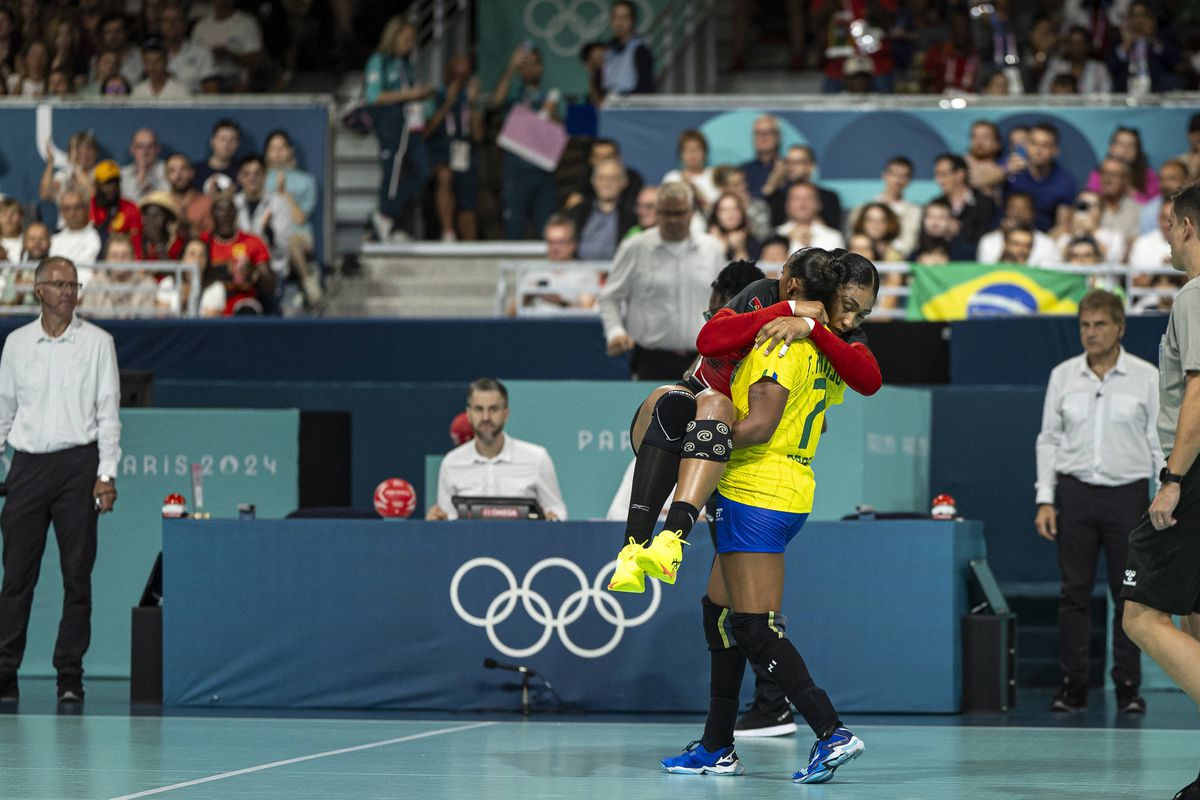 Tamires Araujo a sărit în ajutorul prietenei sale Albertina Kassoma