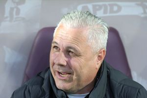 Cum se simte Marius Șumudică, la 11 ore după ce a acuzat probleme de sănătate » Antrenorul a luat decizia: informații de ultimă oră de la Rapid