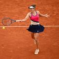 Irina Begu în acțiune pe zgura de la Roland Garros în 2024 FOTO Guliver/GettyImages