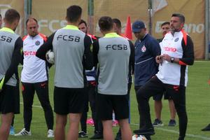 Ploaia torențială a surprins primul antrenament al lui Marius Baciu la FCSB: detaliile de la Berceni