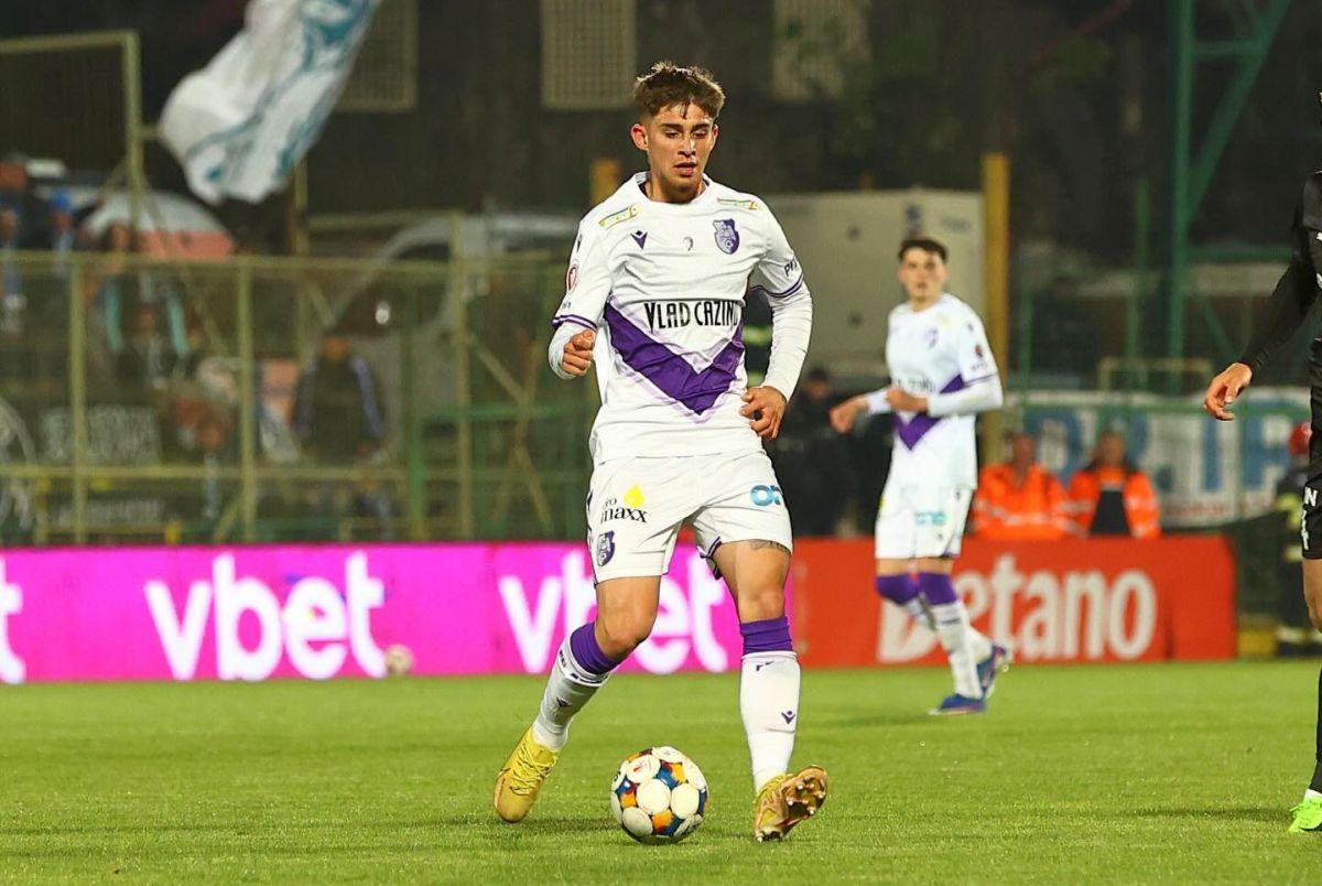 Adriano din Trivale » Noul pariu al clubului are 17 ani și visează să rupă plasele în Superligă: „Numele mă obligă la performanță!”