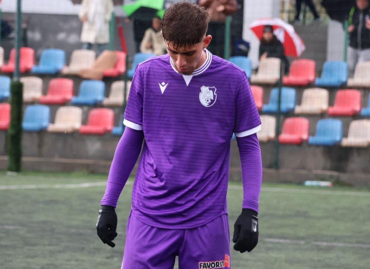 Adriano din Trivale » Noul pariu al clubului are 17 ani și visează să rupă plasele în Superligă: „Numele mă obligă la performanță!”