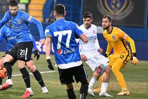 Un fotbalist crescut de FCSB, campion al României, pe radarul lui U Cluj