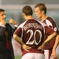 Lucian Burdujan, numărul 20, a făcut parte din echipa Rapidului care în 2006 ajungea în sferturile de finală din Cupa UEFA