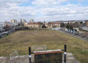 Acuzații grave aduse de mama arbitrului minor care a fost bătut la Craiova: „Mi-a spus că a luat bătaie pentru că e prost” » Ce spune tânărul despre incident