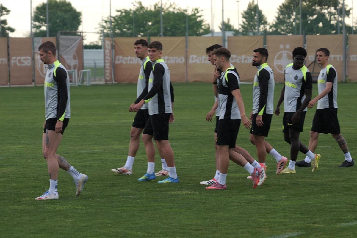 Ploaie torențială la primul antrenament al lui Marius Baciu la FCSB: ce s-a întâmplat la Berceni