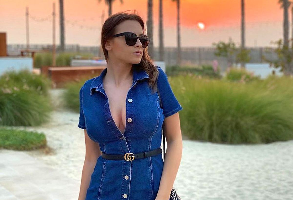 FOTO Idilă pe litoral! Jucătorul de la Viitorul se iubește cu o frumoasă șatenă