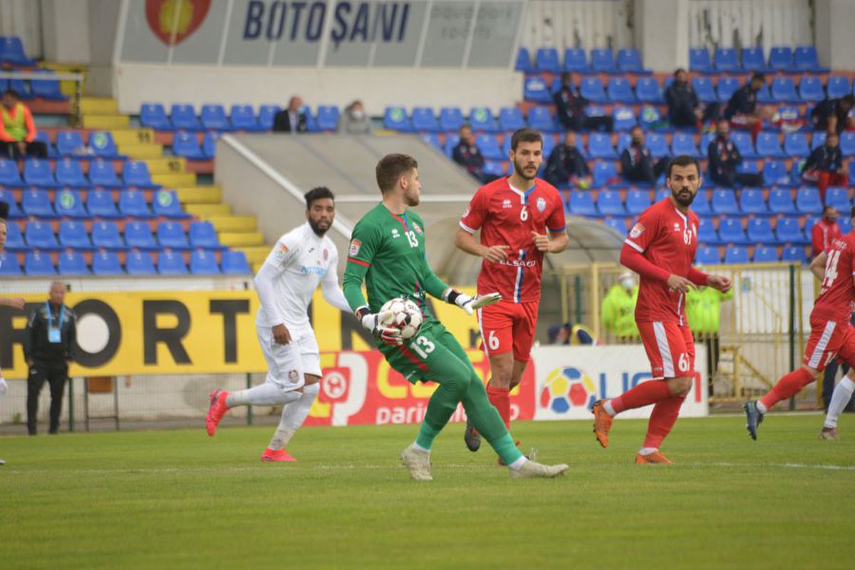 BOTOȘANI - CFR CLUJ 0-2. Marius Croitoru, dezamăgit de golurile primite de echipa sa + Avertisment pentru Chindriș: „Trebuie să îi dea de gândit”