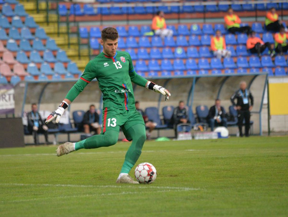 CFR Cluj i-a găsit înlocuitor lui Țucudean » S-a înțeles deja cu campioana României: „Vin să semnez!”