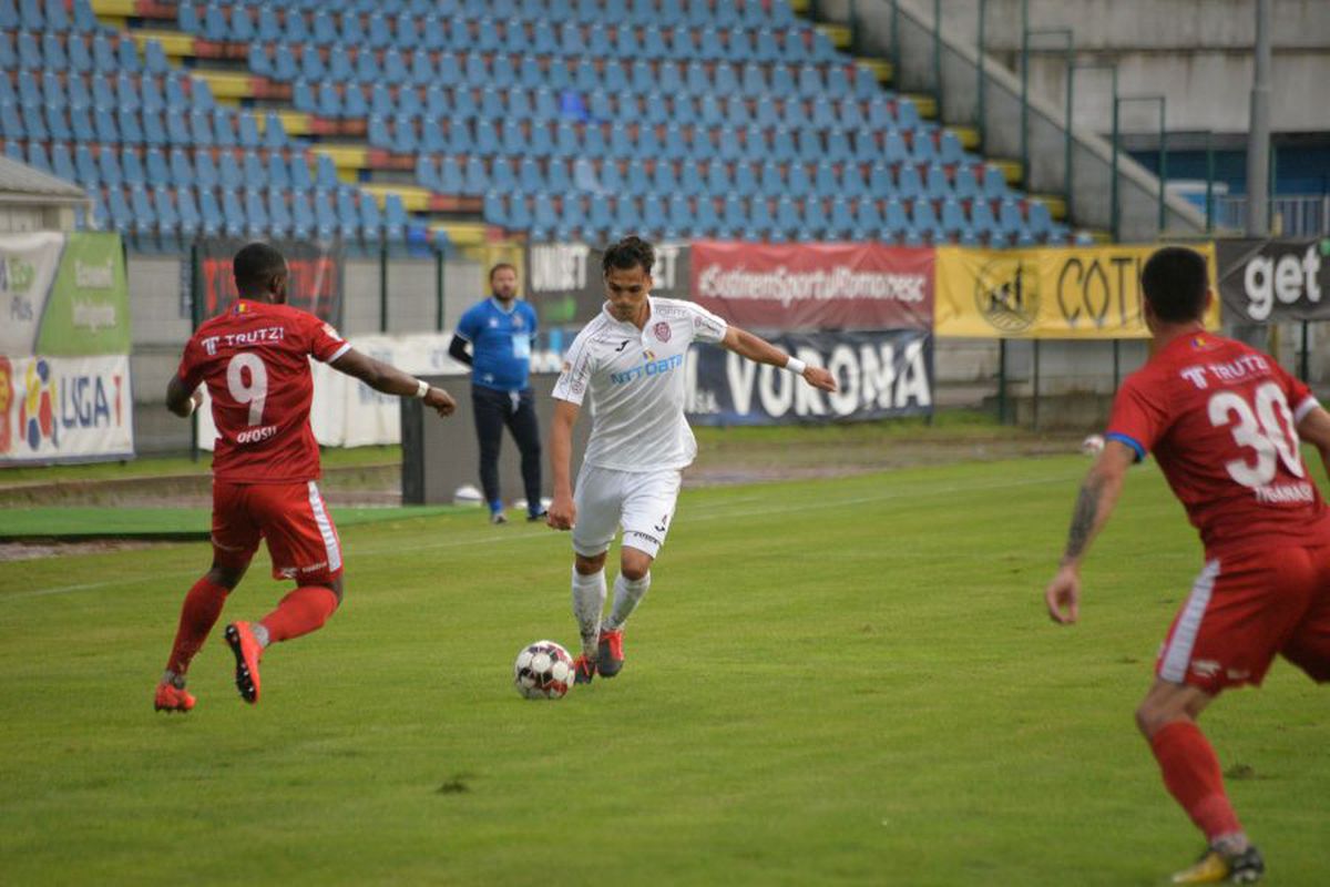 BOTOȘANI - CFR CLUJ 0-2. Marius Croitoru, dezamăgit de golurile primite de echipa sa + Avertisment pentru Chindriș: „Trebuie să îi dea de gândit”