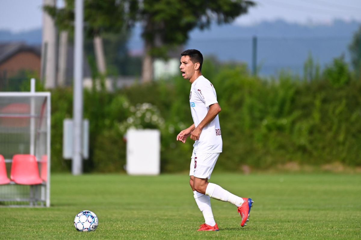 Claudiu Keșeru cere răbdare pentru selecționer: „Rădoi joacă așa cum voiați toți! Mie îmi place”