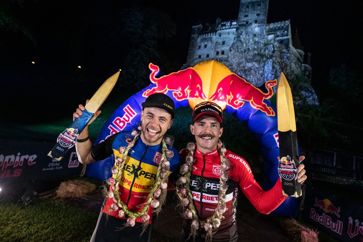 Vampire Trails 2021 » A fost spectacol pe cărările legendare ale castelului Bran