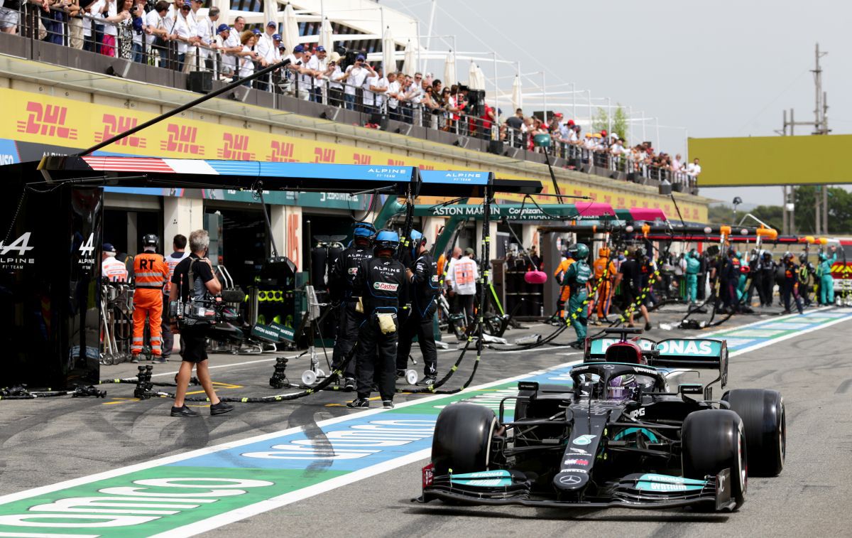 Max Verstappen a câștigat Marele Premiu al Franței! Lewis Hamilton, depășit în penultimul tur