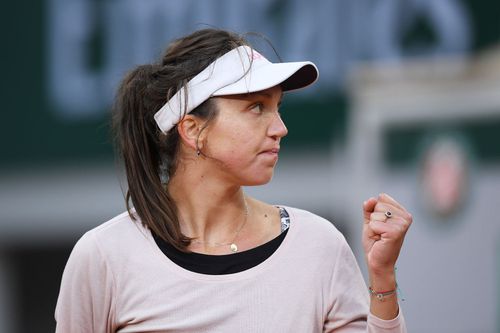 Patricia Țig (26 de ani, 61 WTA) a obținut prima victorie din carieră pe iarbă, în șaisprezecimile de finală de la Bad Homburg. Sportiva din România a învins-o pe Mona Barthel (30 de ani, 187 WTA), scor 7-6(4), 6-3.
