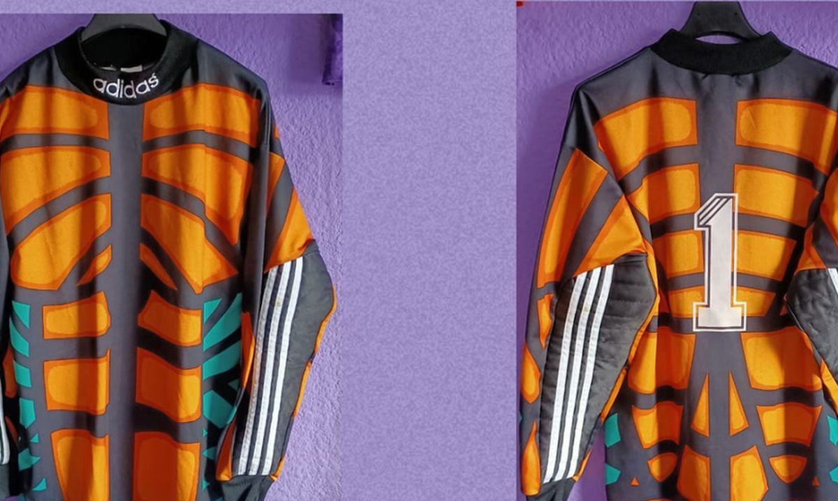 El e suporterul român care și-a transformat camera în muzeu » Mii de piese de colecție cu echipa favorită: „E costisitor, dar satisfacțiile sunt pe măsură”