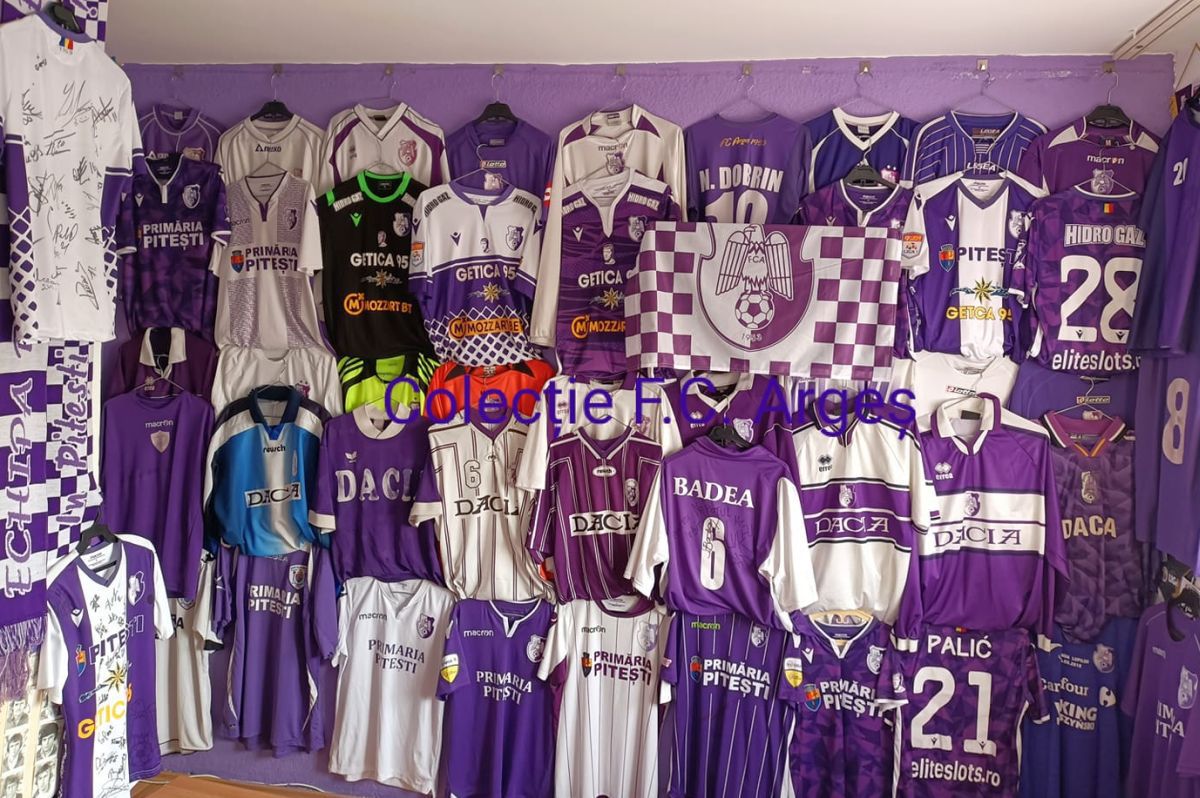 El e suporterul român care și-a transformat camera în muzeu » Mii de piese de colecție cu echipa favorită: „E costisitor, dar satisfacțiile sunt pe măsură”