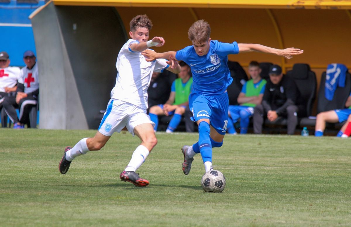 Fiul unui fost atacant din Liga 1, următorul pariu al lui Hagi la Farul?! „E «decar», arată bine! Are calități și perspective mai mari decât am avut eu”