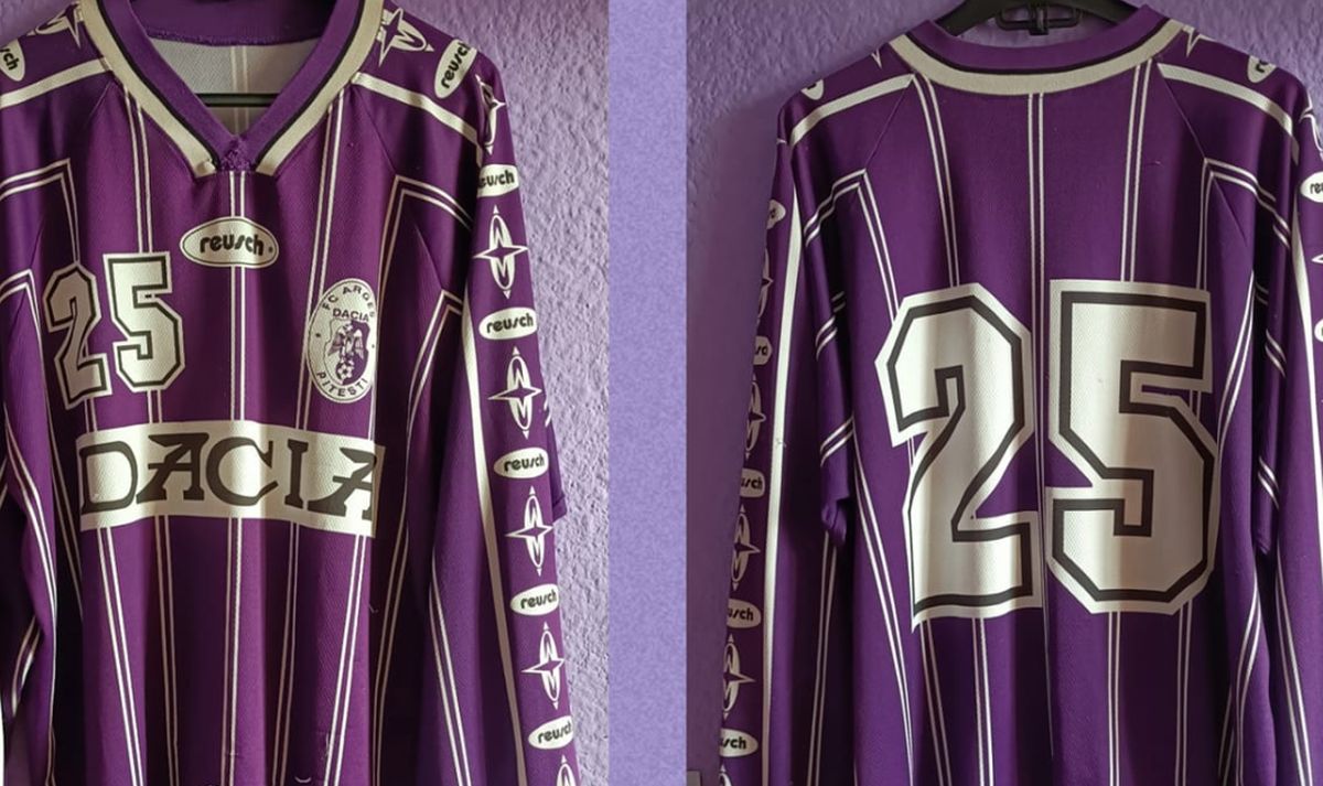 El e suporterul român care și-a transformat camera în muzeu » Mii de piese de colecție cu echipa favorită: „E costisitor, dar satisfacțiile sunt pe măsură”